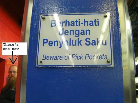 pick pocket warning sign