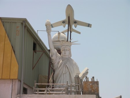 close up of statue of liberty replica