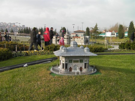 miniature of the fountain of Ahmet the third