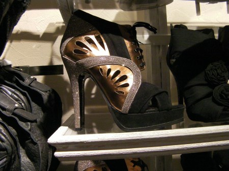 platform high heel shoe