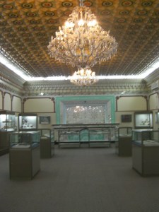 Fujairah Museum room with display cases and an ornate ceiling
