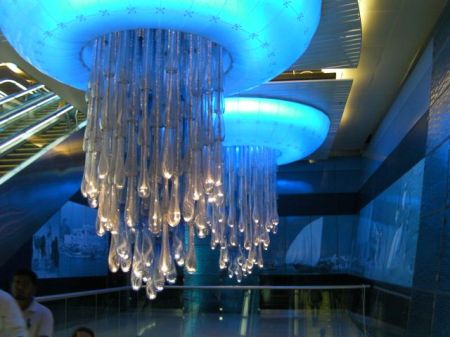 Jelly Fish Chandelier light fixtures that look like giant jelly fish