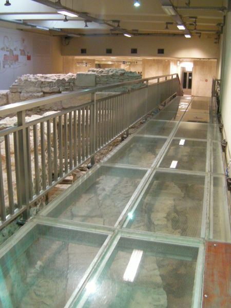 Monastiraki Ruin plasti-glass walkway over the ruins