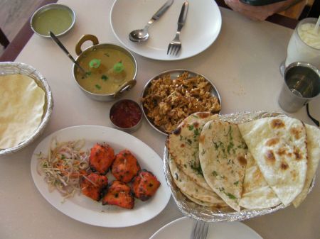 chicken tikka, malai kofta, onion pakora, naan