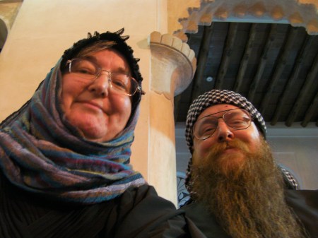 Kanga and DaddyBird man and woman dressed in Emirati fashion