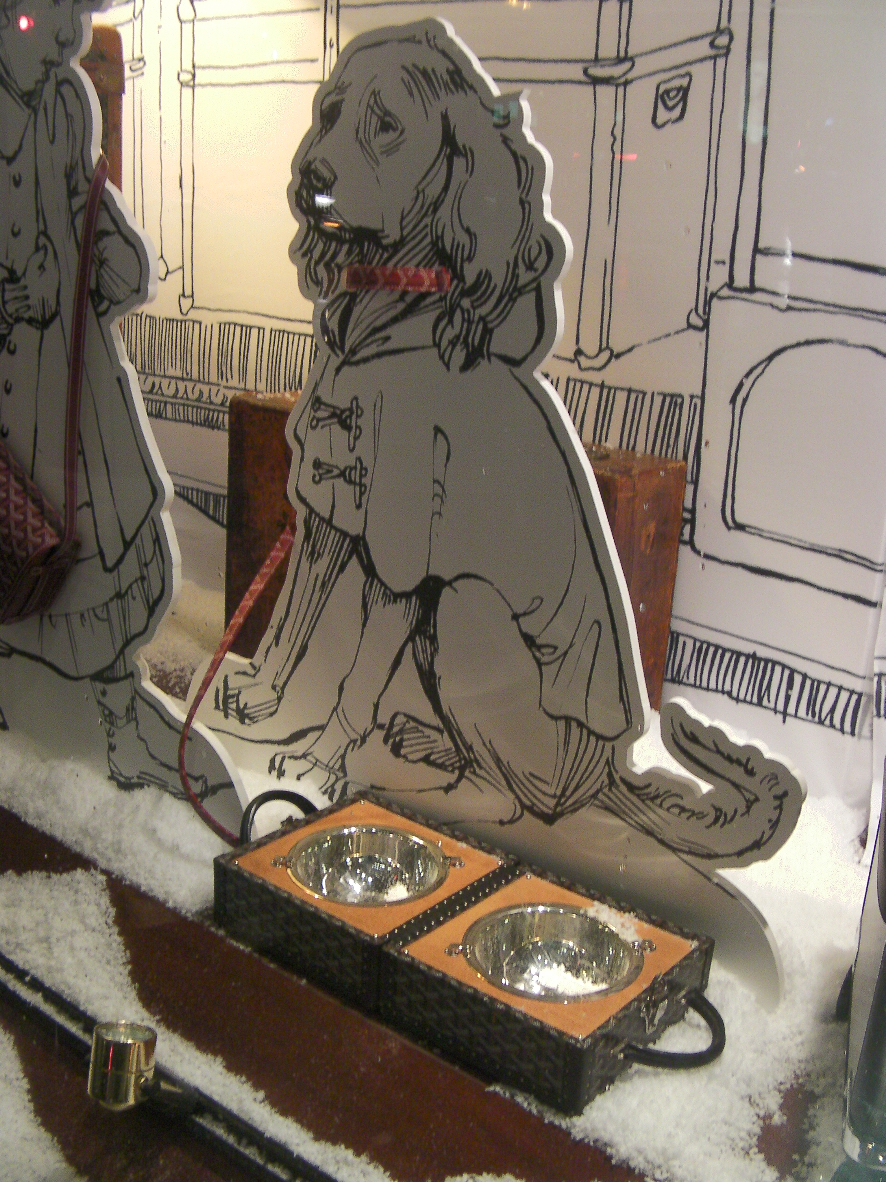 travel case that contains two dog bowls