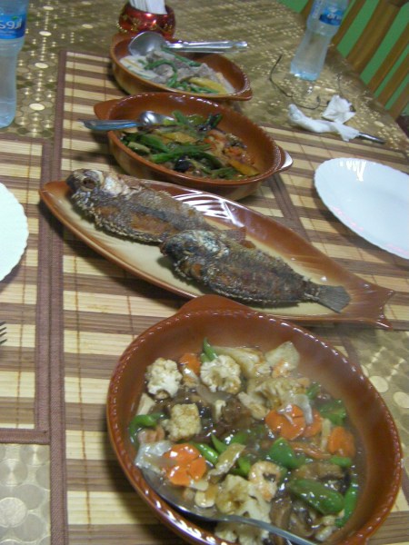 plates of Filipino food