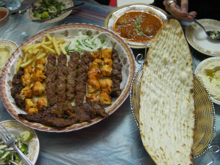 mixed grilled meat, flat bread