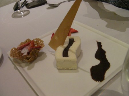 cheese cake and chocolate sauce
