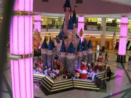 holiday castle mall display