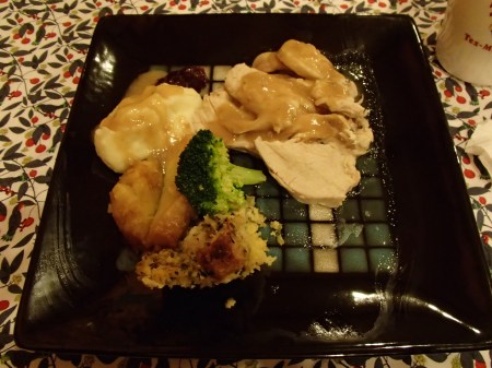 plate of turkey, mash potatoes, stuffing