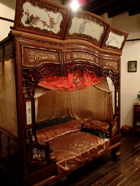 canopied bed