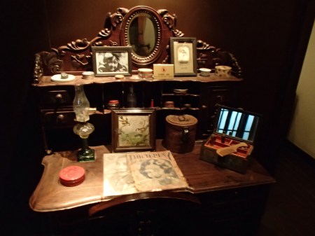 dresser