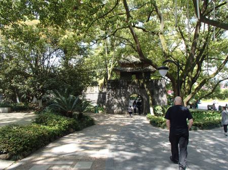 shady park, replica of the Great Wall of China