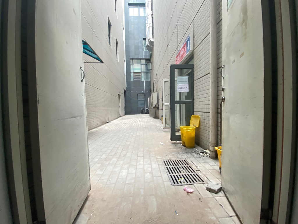 CT scan room in the alley